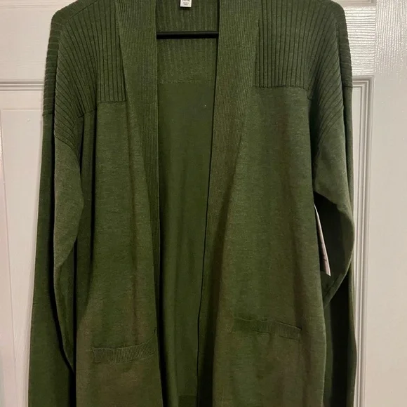 Time and Tru Women's set of Cardigans- one gray and one army green - Picture 5 of 8